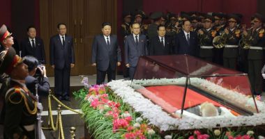 Stire din Actualitate : Doliu în Coreea de Nord. A murit fostul șef onorific al statului Kim Yong Nam