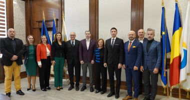 Stire din Economie : Coordonatorii europeni pentru Coridoarele TEN-T, vizită în portul Constanța