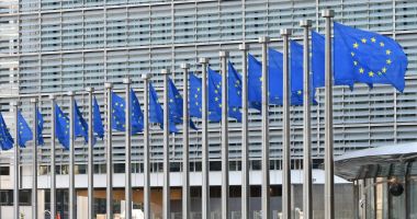 Stire din Actualitate : Comisia Europeană confirmă că va ridica sancțiunile impuse președintelui sirian Ahmed al-Sharaa