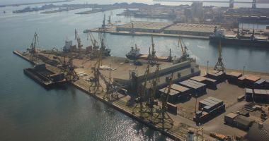 Stire din Economie : Cu trei zone de dezvoltare, portul Constanța devine atractiv pentru oamenii de afaceri din Arabia Saudită