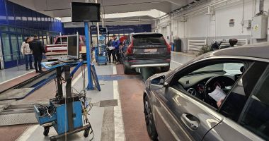 Stire din Economie : Registrul Auto Român avertizează: Mașinile second-hand pot fi vândute doar după ce s-a primit cartea de identitate a vehiculului