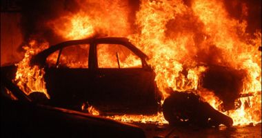 Stire din Eveniment : Incendiu puternic la Carrefour Tomis Constanța! Un autoturism a luat foc