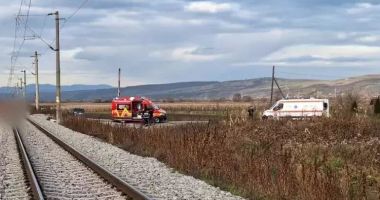 Stire din Eveniment : Doi muncitori au fost loviți de o șină de cale ferată în timpul unor lucrări