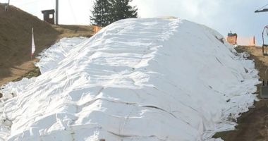 Stire din Actualitate : Premieră în România. La Păltiniş, sezonul de schi se va deschide cu zăpada păstrată de primăvara trecută