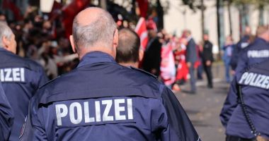 Stire din Actualitate : Român din Austria, împușcat în picior de un bărbat de 52 de ani. Motivul rămâne necunoscut