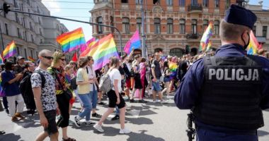 Stire din Actualitate : Polonia va refuza să-i fie impusă de UE recunoașterea căsătoriilor gay