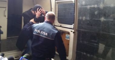Stire din Eveniment : Și-a amenințat fosta soție că îi va incendia locuința. Iată ce au găsit polițiștii când l-au prins
