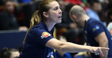 Stire din Sport : Bojana Popovic, noua antrenoare a echipei feminine de handbal CSM București