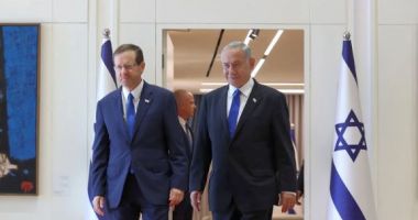 Stire din Actualitate : Premierul Netanyahu i-a cerut oficial președintelui să-l grațieze în legătură cu faptele de corupție