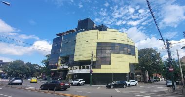 Stire din Economie : Fiscul îi pune cu spatele „la zid“ pe datornici. Terenuri, apartamente și garaje, scoase la licitație