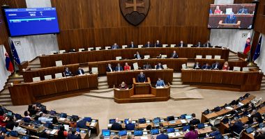 Stire din Actualitate : Parlamentul Slovaciei a votat pentru desființarea Biroului de protecție a avertizorilor de integritate