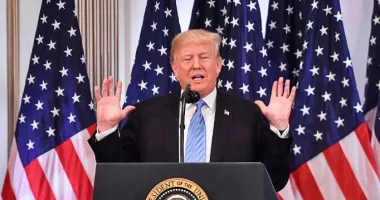 Stire din Actualitate : Donald Trump admite că republicanii ar putea pierde alegerile din 2026