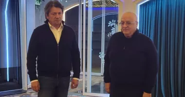 Stire din Politică-Administrație : Felix Stroe: „Banderola de «căpitan» se va preda în mod democratic”
