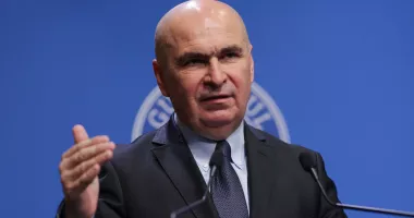 Stire din Actualitate : Bolojan, de Ziua Memoriei Victimelor Comunismului: "După 36 de ani de libertate, avem încă multe de corectat"