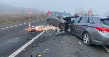 Stire din Eveniment : Un şofer și-a pierdut viața pe loc, după ce s-a izbit frontal de o altă maşină