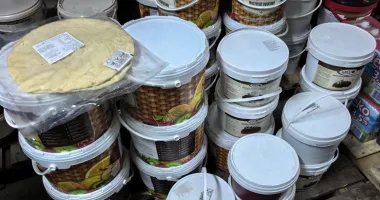 Stire din Social : Depozit pericol public, la Constanța. Două tone de alimente expirate