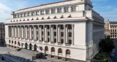 Stire din Economie : Banking: Indicele ROBOR la trei luni a coborât marți la 6,05% pe an