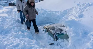 Stire din Actualitate : Imagini incredibile cu troienele din Kamceatka. Cum arată viața locuitorilor sub nămeți