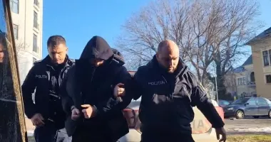 Stire din Eveniment : Criminalul din Poarta 6 a fost adus în fața instanței
