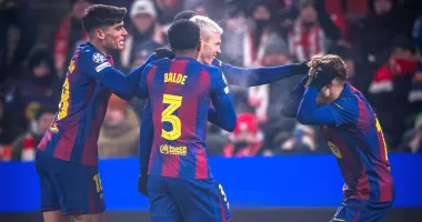 Stire din Sport : Fotbal, Liga Campionilor: FC Barcelona și Liverpool, victorii categorice în deplasare