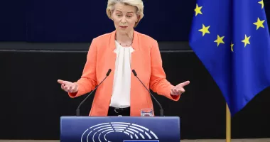 Stire din Actualitate : Ursula von der Leyen: „UE nu a investit suficient în Arctica și în securitatea arctică“