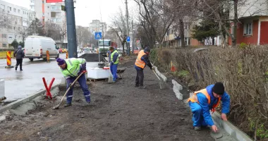 Stire din Politică-Administrație : Confort Urban continuă lucrările de modernizare pe strada Dezrobirii