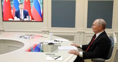 Stire din Actualitate : Convorbire prin videoconferință între președintele chinez Xi Jinping și omologul său rus, Vladimir Putin