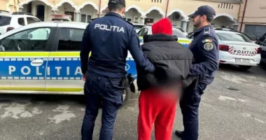 Stire din Eveniment : Bărbat reținut după mai multe furturi din locuințe, în urma unei percheziții desfășurate la Năvodari