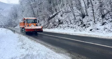 Stire din Actualitate : Drumuri naționale deschise după codul galben de ninsori și viscol, fără restricții de trafic