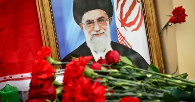Stire din Actualitate : Iranul amână funeraliile ayatollahului Khamenei prevăzute miercuri