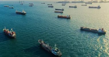 Stire din Actualitate : ONU: 20.000 de marinari și 15.000 de pasageri, blocați în Orientul Mijlociu