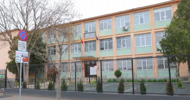 Stire din Politică-Administrație : Vergil Chițac a semnat contractul de execuție pentru reabilitarea Școlii Gimnaziale nr. 43 „Ferdinand”