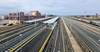 Stire din Economie : SRCF Constanța: S-au redeschis pentru public peroanele din stația Fetești