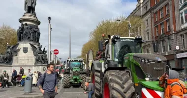 Stire din Actualitate : Guvernul Irlandei desfășoară armata pentru a elibera drumurile și instalațiile energetice blocate de protestatari