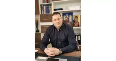 Stire din Politică-Administrație : Investiții în plină desfășurare în comuna Crucea. Cămin cultural, școală și parc fotovoltaic