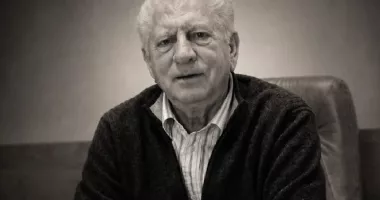 Stire din Actualitate : A murit medicul și scriitorul Dan Claudiu Tănăsescu