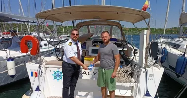 Stire din Economie : Se deschide sezonul de agrement nautic, la Constanța. Controale stricte și reguli esențiale pentru siguranță