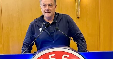 Stire din Sport : Fotbal: Kyros Vassaras, observator de arbitri la meciul Atletico Madrid - Arsenal, din semifinalele Ligii Campionilor