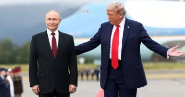 Stire din Actualitate : Vladimir Putin și Donald Trump au discutat la telefon despre Iran și Ucraina
