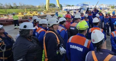 Stire din Economie : Ministrul Economiei a ajuns la Șantierul Naval Damen Mangalia. Întâlnirea cu muncitorii, la orele prânzului