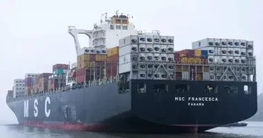 Stire din Economie : Patru români de pe nava sechestrată în Iran sunt în siguranță. Autoritățile monitorizează situația
