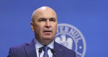 Stire din Actualitate : Bolojan acuză Hidroelectrica: Profituri și bonusuri în loc de investiții, românii plătesc energie mai scumpă