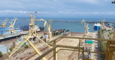 Stire din Economie : Constantin Brezoi, noul președinte al Consiliului de Administrație al societății Șantierul Naval 2 Mai