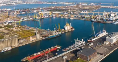 Stire din Economie : Scandalul serviciului de remorcare. Administrația Porturilor Maritime, arsă la buzunare!