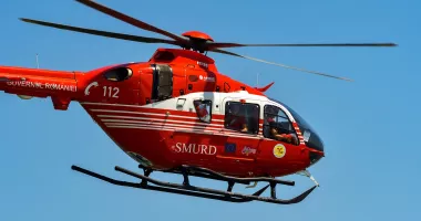 Stire din Eveniment : Accident grav între un autobuz și un camion. A intervenit elicopterul SMURD