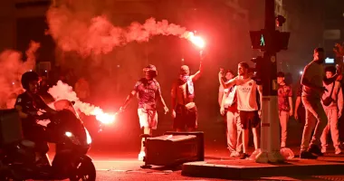 Stire din Actualitate : Violențe după finala Champions League. Peste 400 de arestări și mai mulți polițiști răniți în Franța