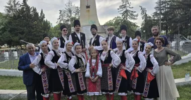 Stire din Cultură-Educație : Ansamblul „Româncuța” din Cumpăna, dublu Premiu I la Festivalul-Concurs Interjudețean de Folclor „Floare de Tei”