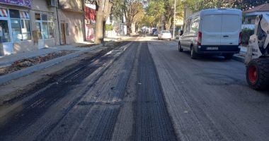 Lucrările pe strada Ștefan cel Mare continuă