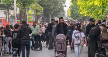 Stire din Social : Bulevardul Tomis, ocupat de food truck-uri și pietoni. Ce zone se închid în weekend