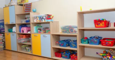 Mobilier și echipamente moderne ajung în unitățile de învățământ din Constanța - 3